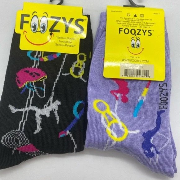 Rock Climbing Sports Climb Walls Bouldering Rope Fun Foozys Socks 2 Pair Women's - Picture 2 of 4